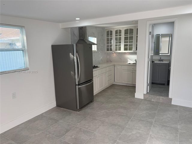 20343 NW 36th Ave 1, Miami Gardens, FL 33056