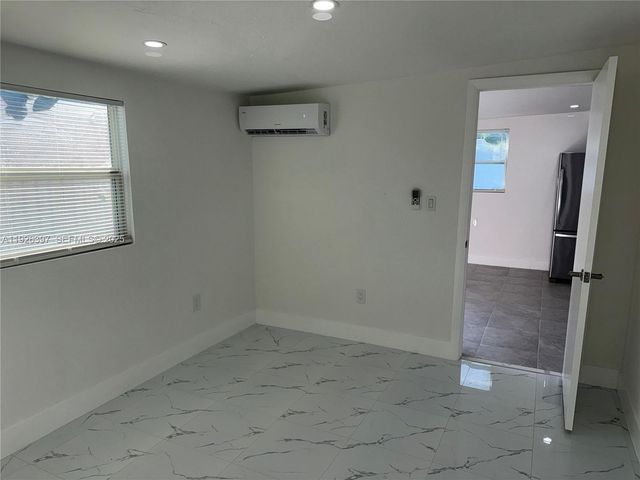 20343 NW 36th Ave 1, Miami Gardens, FL 33056