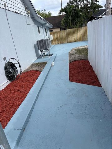 20343 NW 36th Ave 1, Miami Gardens, FL 33056