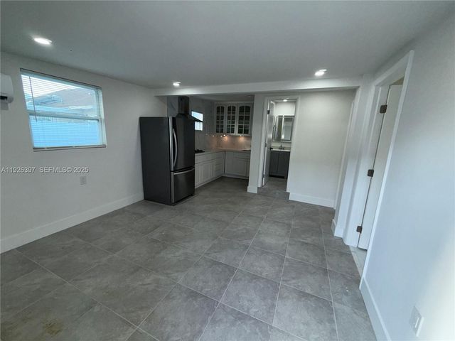 20343 NW 36th Ave 1, Miami Gardens, FL 33056