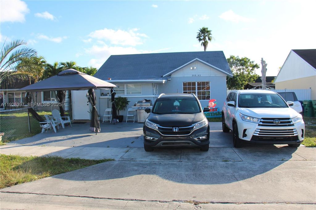 20343 NW 36th Ave 1, Miami Gardens, FL 33056