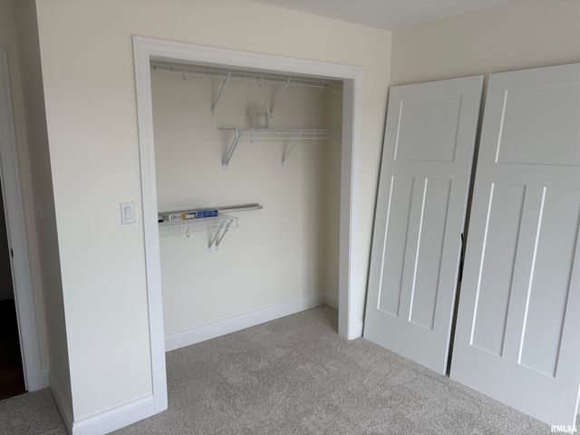 1717 Ambleside Drive, Springfield, IL 62711