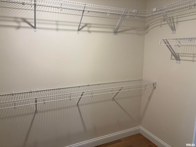 1717 Ambleside Drive, Springfield, IL 62711