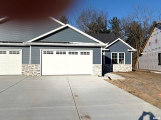 1717 Ambleside Drive, Springfield, IL 62711