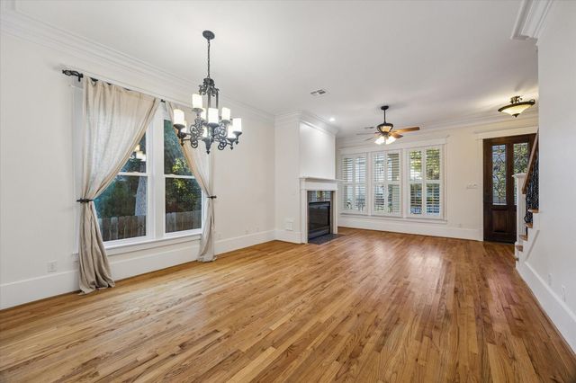 1332 W 21st Street C, Houston, TX 77008