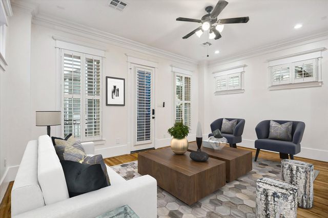 1332 W 21st Street C, Houston, TX 77008