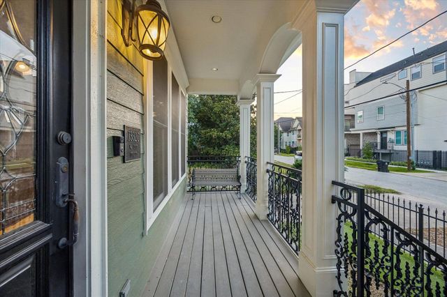 1332 W 21st Street C, Houston, TX 77008