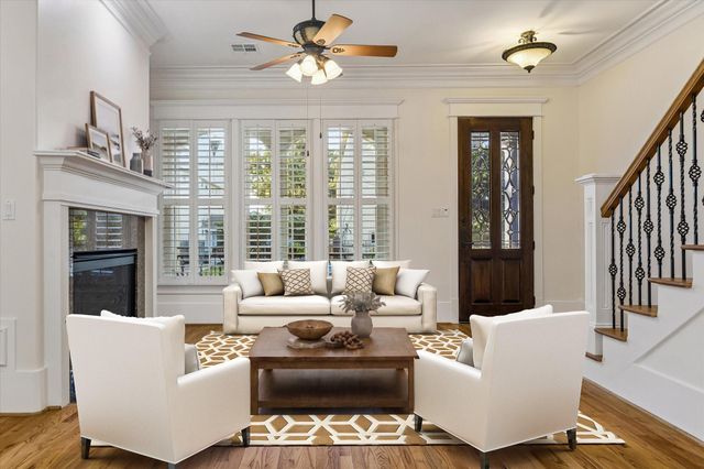 1332 W 21st Street C, Houston, TX 77008