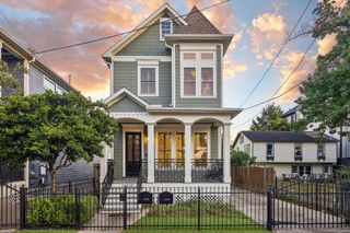 1332 W 21st Street C, Houston, TX 77008