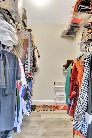 2445 NW 33rd St 1410, Oakland Park, FL 33309