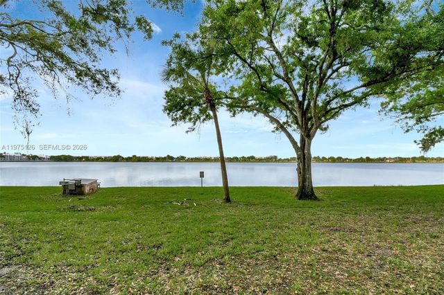 2445 NW 33rd St 1410, Oakland Park, FL 33309