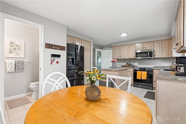2089 Brainard Drive, Dayton, OH 45440
