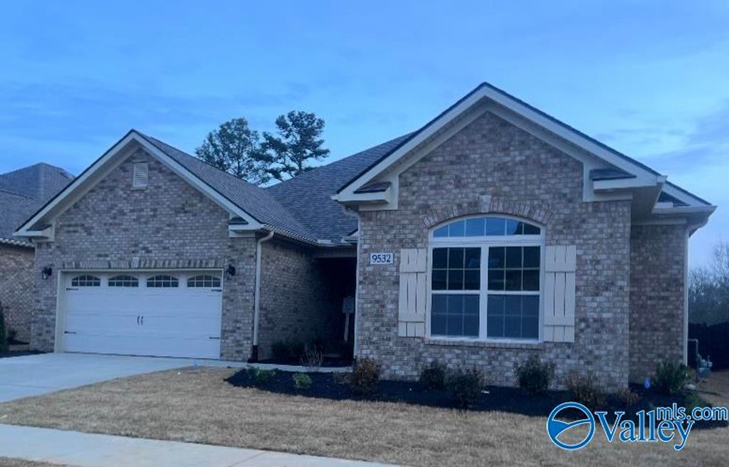 9532 Abington Cove Boulevard NW, Madison, AL 35757