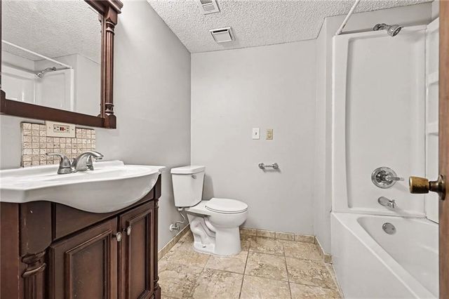 1613 N Glen Ellyn Street, Independence, MO 64056