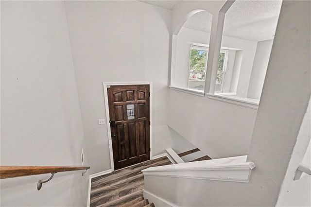 1613 N Glen Ellyn Street, Independence, MO 64056