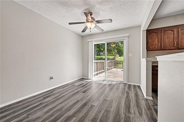 1613 N Glen Ellyn Street, Independence, MO 64056