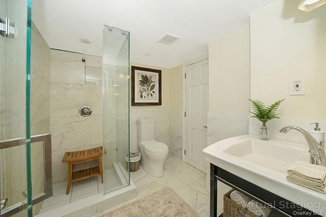 846 E 48th Street, Brooklyn, NY 11203