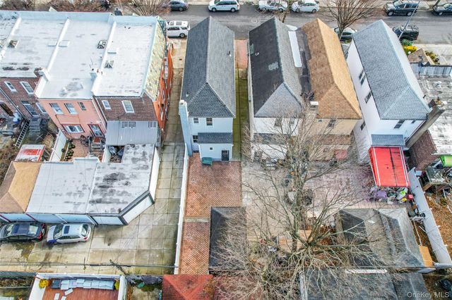 846 E 48th Street, Brooklyn, NY 11203