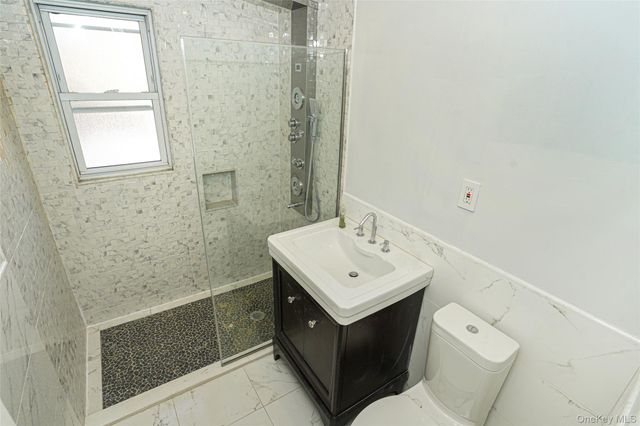 846 E 48th Street, Brooklyn, NY 11203