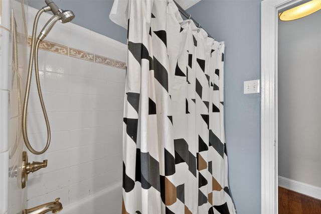 5223 Clay Street, Houston, TX 77023