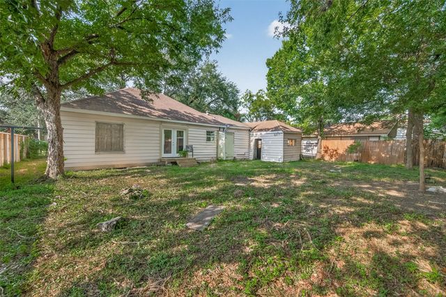 5223 Clay Street, Houston, TX 77023