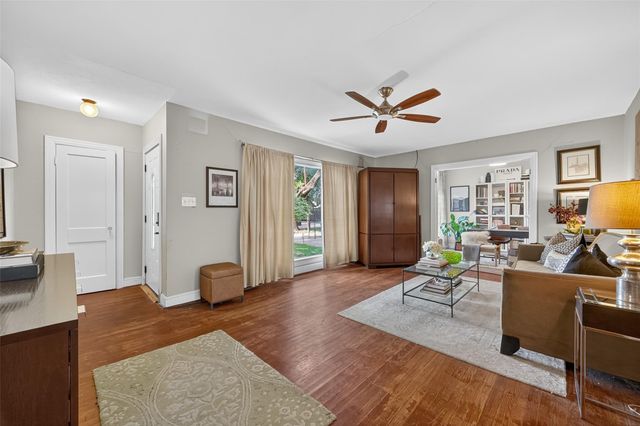 5223 Clay Street, Houston, TX 77023