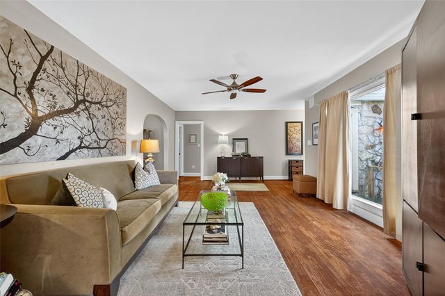 5223 Clay Street, Houston, TX 77023