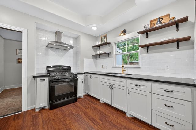 5223 Clay Street, Houston, TX 77023