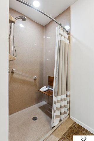 940 S Cotner Boulevard, Lincoln, NE 68510