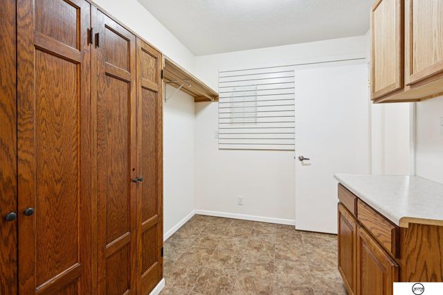 940 S Cotner Boulevard, Lincoln, NE 68510