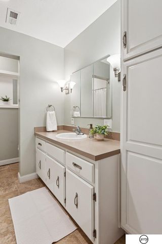 940 S Cotner Boulevard, Lincoln, NE 68510