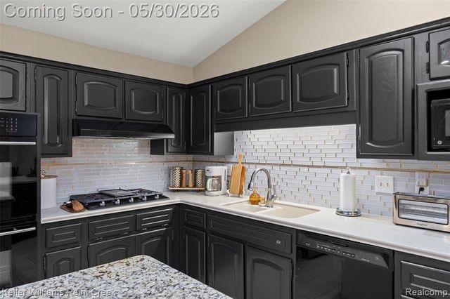 38880 Sahr Court, Clinton Township, MI 48038