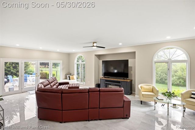 38880 Sahr Court, Clinton Township, MI 48038