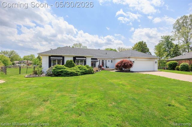 38880 Sahr Court, Clinton Township, MI 48038