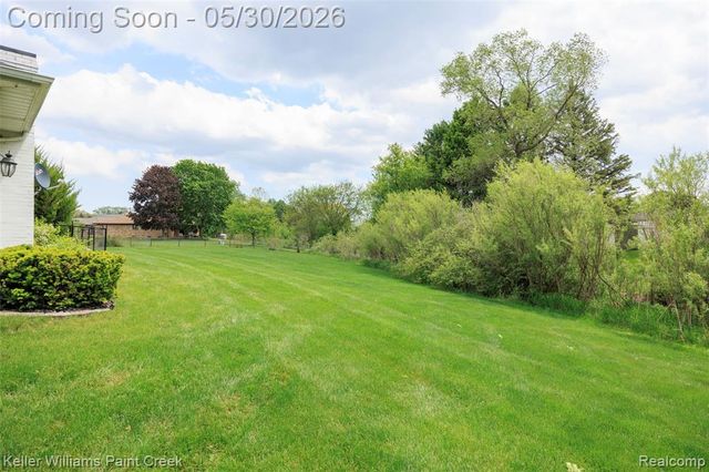 38880 Sahr Court, Clinton Township, MI 48038
