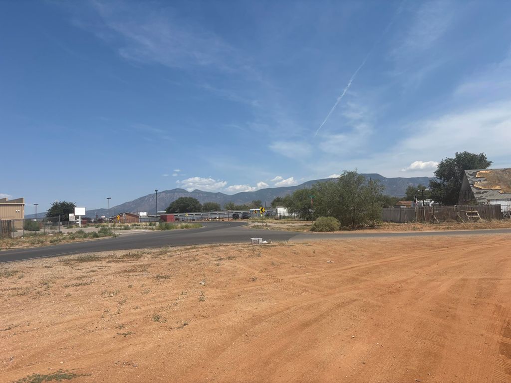 Tr 17 Blk 2 Unit 11, Meadow Lake, NM 87031