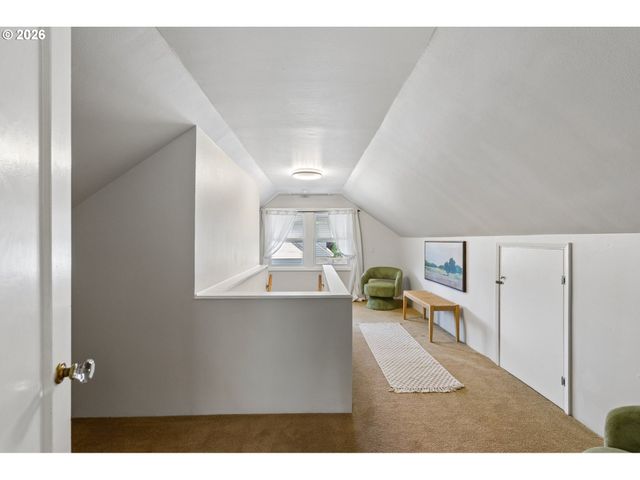 5735 Ne KLICKITAT St, Portland, OR 97213