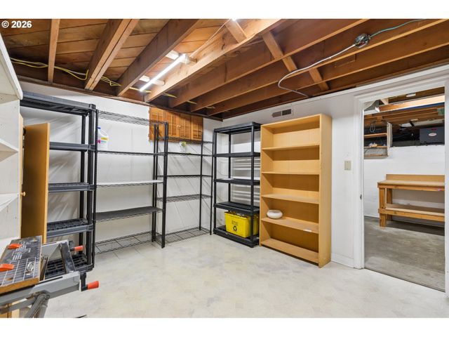 5735 Ne KLICKITAT St, Portland, OR 97213