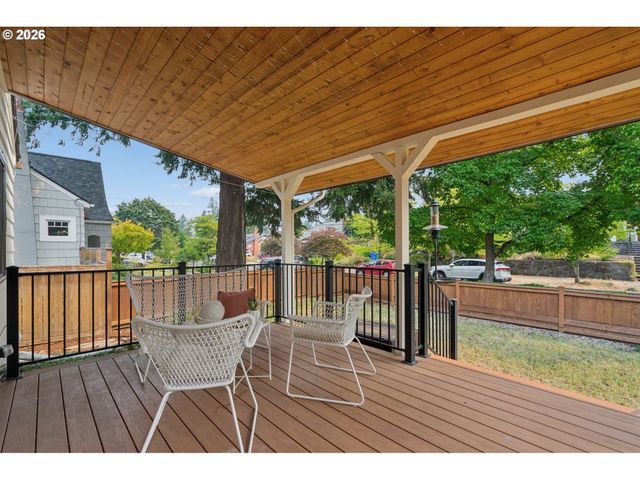 5735 Ne KLICKITAT St, Portland, OR 97213
