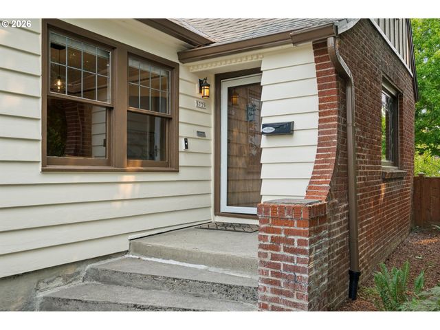 5735 Ne KLICKITAT St, Portland, OR 97213