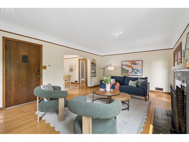 5735 Ne KLICKITAT St, Portland, OR 97213