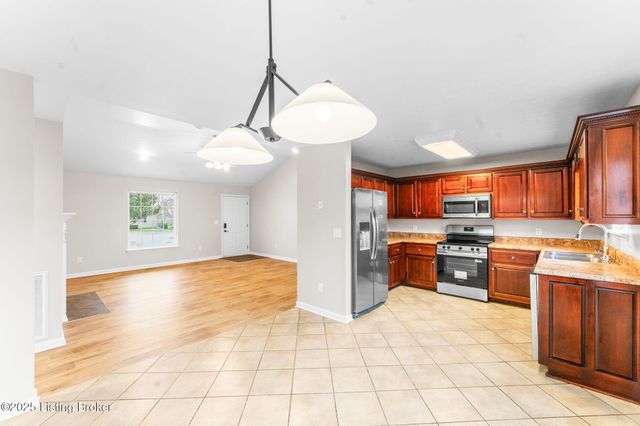 1201 Salem Cir, Bowling Green, KY 42101