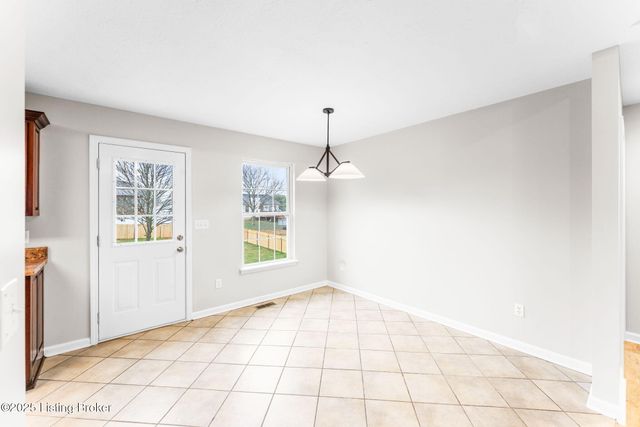 1201 Salem Cir, Bowling Green, KY 42101