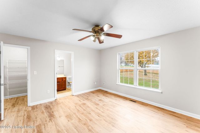 1201 Salem Cir, Bowling Green, KY 42101