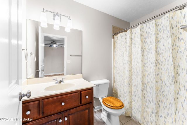 1201 Salem Cir, Bowling Green, KY 42101