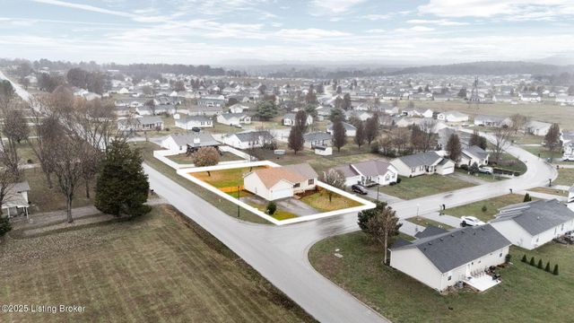 1201 Salem Cir, Bowling Green, KY 42101