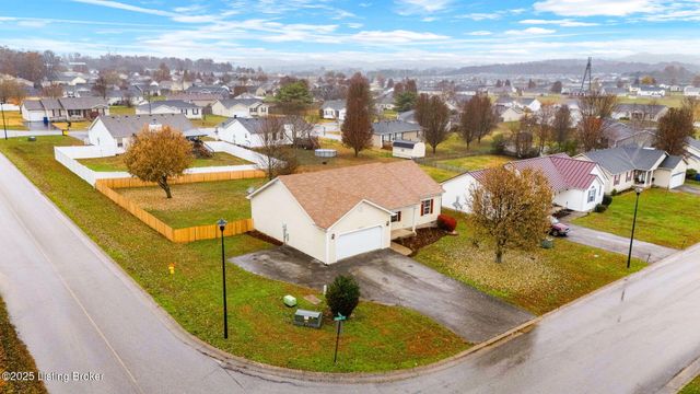 1201 Salem Cir, Bowling Green, KY 42101