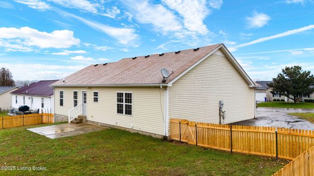 1201 Salem Cir, Bowling Green, KY 42101