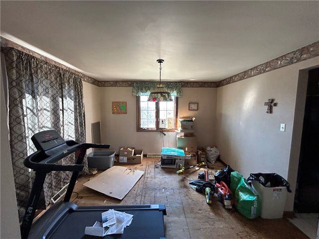 622 Ross Dr, Upper Burrell, PA 15613