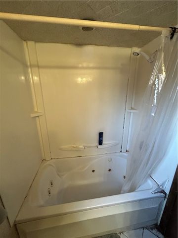 622 Ross Dr, Upper Burrell, PA 15613